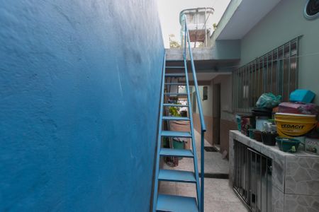 Casa à venda com 180m², 4 quartos e 2 vagas Casa à venda com 180m², 4 quartos e 2 vagasCorredor