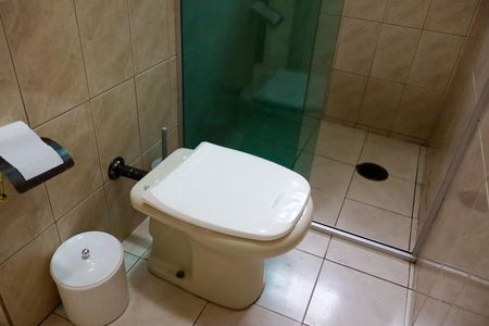 Casa à venda com 300m², 4 quartos e 2 vagas Casa à venda com 300m², 4 quartos e 2 vagasBanheiro da Suíte 2