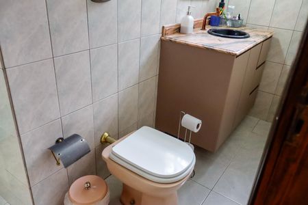 Casa à venda com 300m², 4 quartos e 2 vagas Casa à venda com 300m², 4 quartos e 2 vagasQuarto 3 - Suíte