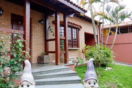 Casa à venda com 300m², 4 quartos e 2 vagas Casa à venda com 300m², 4 quartos e 2 vagasÁrea comum