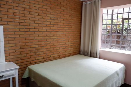 Casa à venda com 300m², 4 quartos e 2 vagas Casa à venda com 300m², 4 quartos e 2 vagasQuarto 1