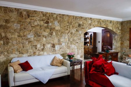 Casa à venda com 300m², 4 quartos e 2 vagas Casa à venda com 300m², 4 quartos e 2 vagasSala