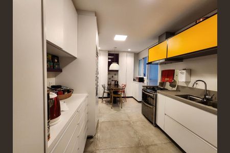 Apartamento à venda com 226m², 4 quartos e 2 vagas Apartamento à venda com 226m², 4 quartos e 2 vagasFoto 38