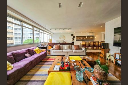 Apartamento à venda com 226m², 4 quartos e 2 vagas Apartamento à venda com 226m², 4 quartos e 2 vagasFoto 02