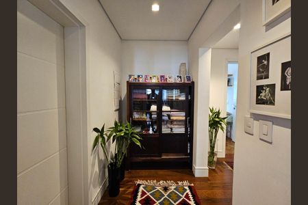 Apartamento à venda com 226m², 4 quartos e 2 vagas Apartamento à venda com 226m², 4 quartos e 2 vagasFoto 16