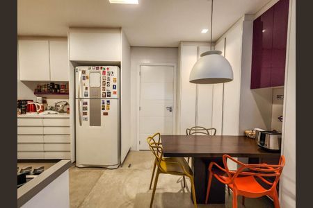 Apartamento à venda com 226m², 4 quartos e 2 vagas Apartamento à venda com 226m², 4 quartos e 2 vagasFoto 40
