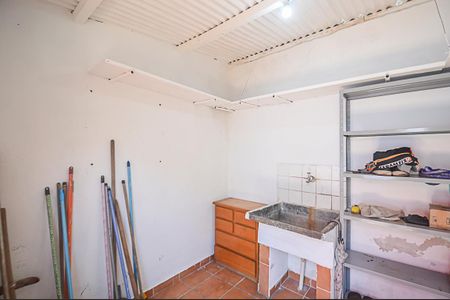 Casa à venda com 400m², 2 quartos e 8 vagas Casa à venda com 400m², 2 quartos e 8 vagasÁrea de Serviço