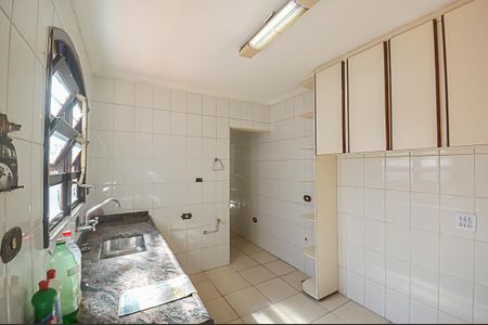 Casa à venda com 400m², 2 quartos e 8 vagas Casa à venda com 400m², 2 quartos e 8 vagasCozinha