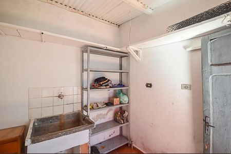 Casa à venda com 400m², 2 quartos e 8 vagas Casa à venda com 400m², 2 quartos e 8 vagasÁrea de Serviço