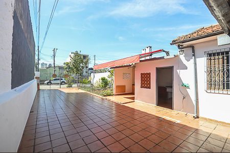 Casa à venda com 400m², 2 quartos e 8 vagas Casa à venda com 400m², 2 quartos e 8 vagasGaragem