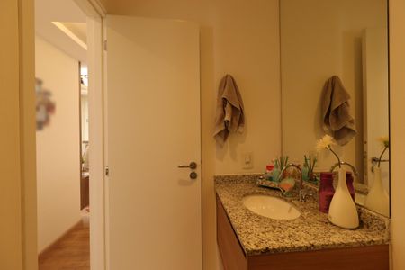 Apartamento à venda com 64m², 2 quartos e 1 vagaBanheiro Social