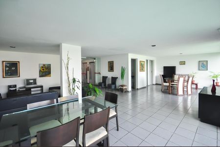 Apartamento à venda com 95m², 1 quarto e 2 vagasÁrea comum - Salão de Festa