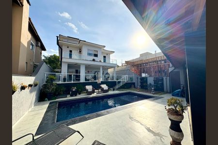 Casa à venda com 318m², 4 quartos e 3 vagasQuintal