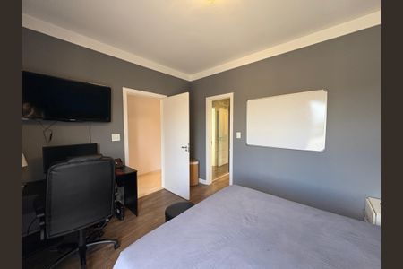 Casa à venda com 318m², 4 quartos e 3 vagasQuarto 2