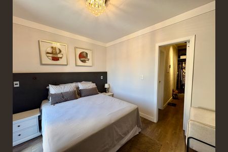 Casa à venda com 318m², 4 quartos e 3 vagasSuíte Master