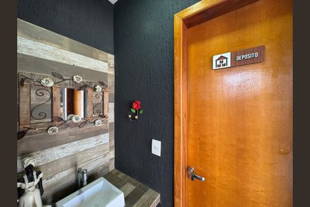 Casa à venda com 318m², 4 quartos e 3 vagasBanheiro 2