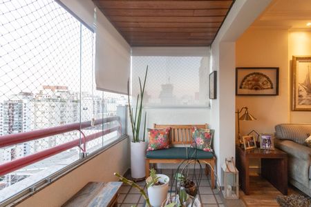 Apartamento à venda com 150m², 3 quartos e 2 vagasVaranda