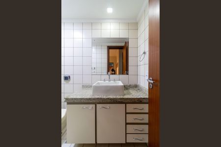 Apartamento à venda com 150m², 3 quartos e 2 vagasBanheiro da Suíte 2
