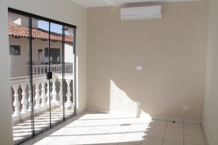 Casa de condomínio à venda com 184m², 3 quartos e 3 vagasQuarto 3 Suíte