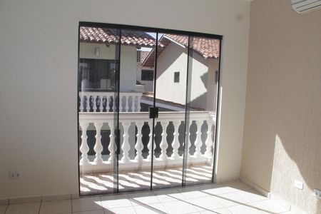 Casa de condomínio à venda com 184m², 3 quartos e 3 vagasQuarto 3 Suíte