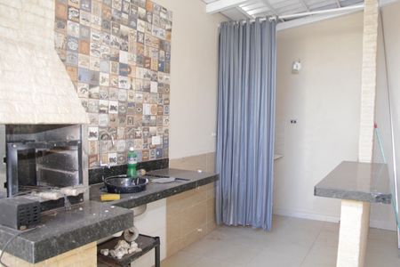 Casa de condomínio à venda com 184m², 3 quartos e 3 vagasÁrea comum - Churrasqueira