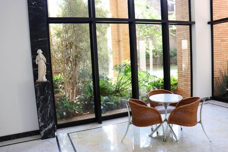 Apartamento à venda com 216m², 2 quartos e 3 vagasHall de entrada