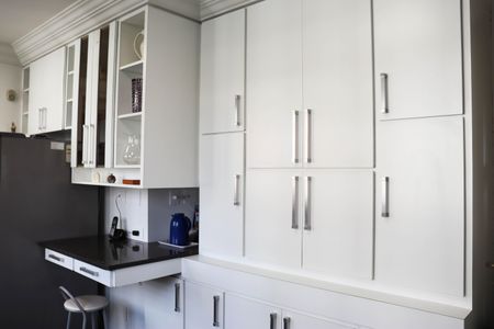 Apartamento à venda com 216m², 2 quartos e 3 vagasCozinha - Armários