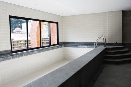 Apartamento à venda com 216m², 2 quartos e 3 vagasÁrea comum - Piscina