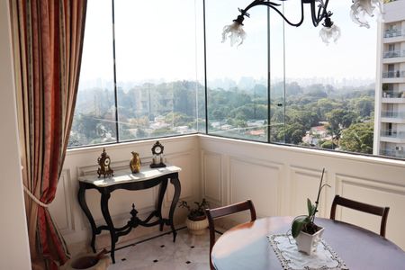 Apartamento à venda com 216m², 2 quartos e 3 vagasSala 2