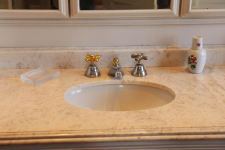 Apartamento à venda com 216m², 2 quartos e 3 vagasBanheiro da Suíte master