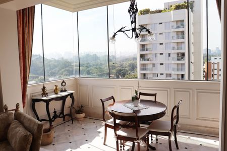 Apartamento à venda com 216m², 2 quartos e 3 vagasSala 2