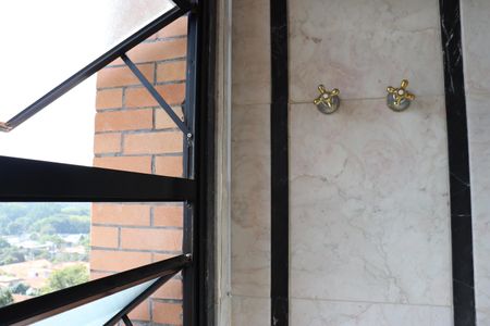 Apartamento à venda com 216m², 2 quartos e 3 vagasBanheiro da Suíte 1