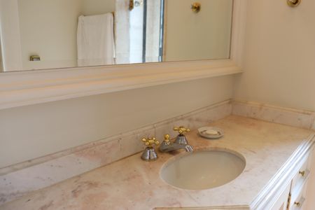 Apartamento à venda com 216m², 2 quartos e 3 vagasBanheiro da Suíte 1