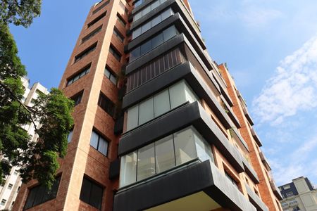 Apartamento à venda com 216m², 2 quartos e 3 vagasFachada