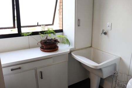 Apartamento à venda com 216m², 2 quartos e 3 vagasÁrea de Serviço