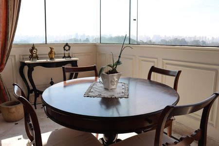 Apartamento à venda com 216m², 2 quartos e 3 vagasSala 2