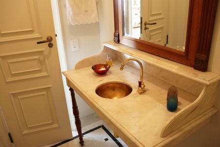 Apartamento à venda com 216m², 2 quartos e 3 vagasLavabo