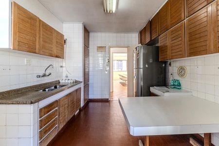 Apartamento à venda com 243m², 4 quartos e 2 vagasCozinha