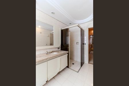 Apartamento à venda com 243m², 4 quartos e 2 vagasBanheiro da Suíte 1