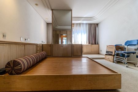 Apartamento à venda com 243m², 4 quartos e 2 vagasSuíte 1