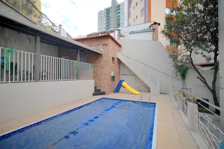 Apartamento à venda com 300m², 4 quartos e 2 vagasPiscina