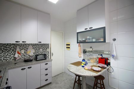 Apartamento à venda com 300m², 4 quartos e 2 vagasCozinha