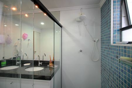 Apartamento à venda com 300m², 4 quartos e 2 vagasBanheiro Social