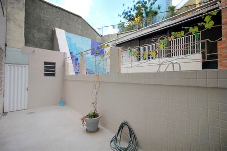 Apartamento à venda com 300m², 4 quartos e 2 vagasVaranda