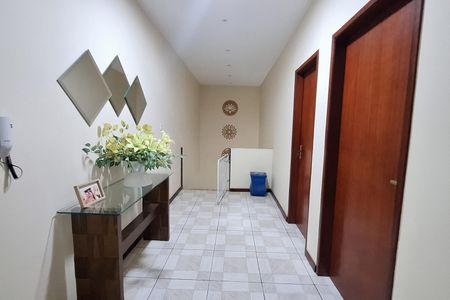 Casa para alugar com 420m², 3 quartos e 2 vagasCorredor