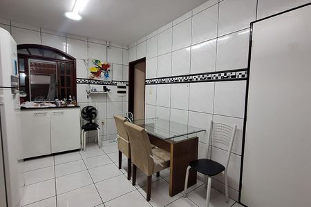 Casa para alugar com 420m², 3 quartos e 2 vagasCozinha