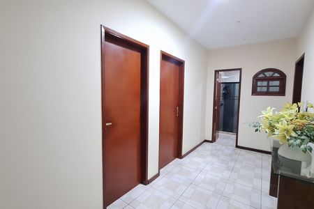 Casa para alugar com 420m², 3 quartos e 2 vagasCorredor
