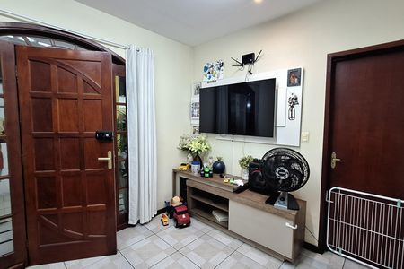 Casa para alugar com 420m², 3 quartos e 2 vagasSala