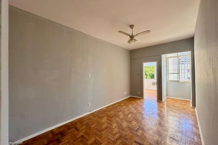 Apartamento à venda com 47m², 1 quarto e sem vaga Apartamento à venda com 47m², 1 quarto e sem vagaSala