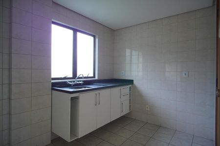 Apartamento para alugar com 240m², 3 quartos e 1 vagaCozinha